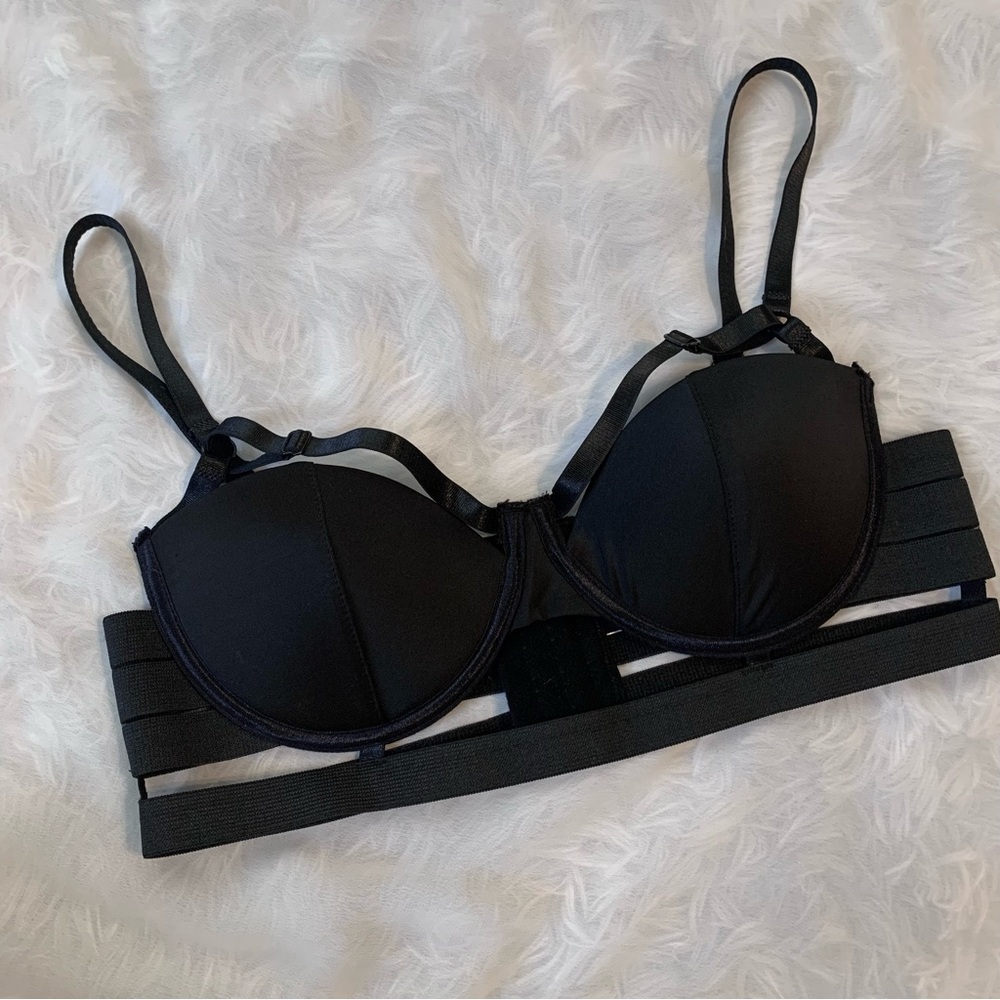Oh La La Chéri Strappy Lingerie Bra